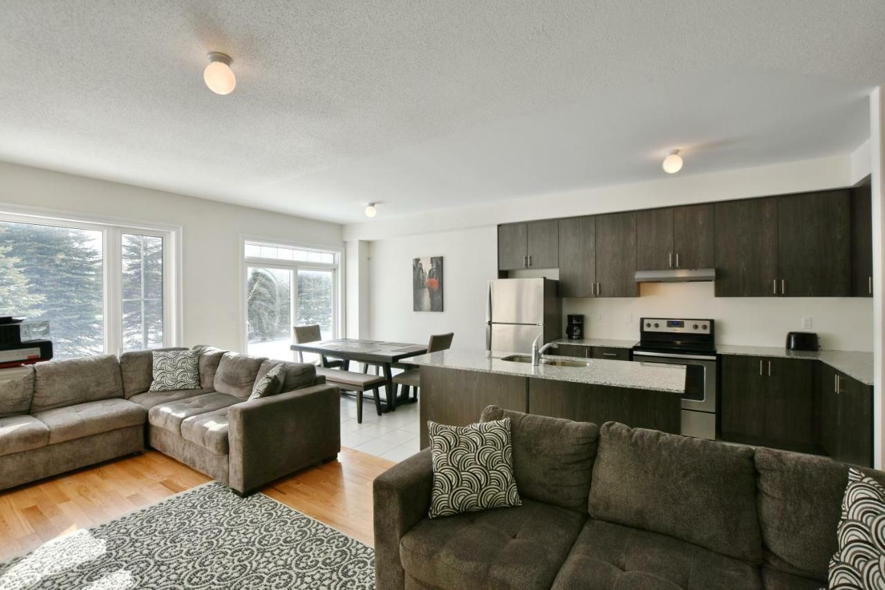 New Blue Mountain Village Snowbridge Executive Townhome Sleeps 10 With Outdoor Pool And Shuttle Nottawa Eksteriør billede