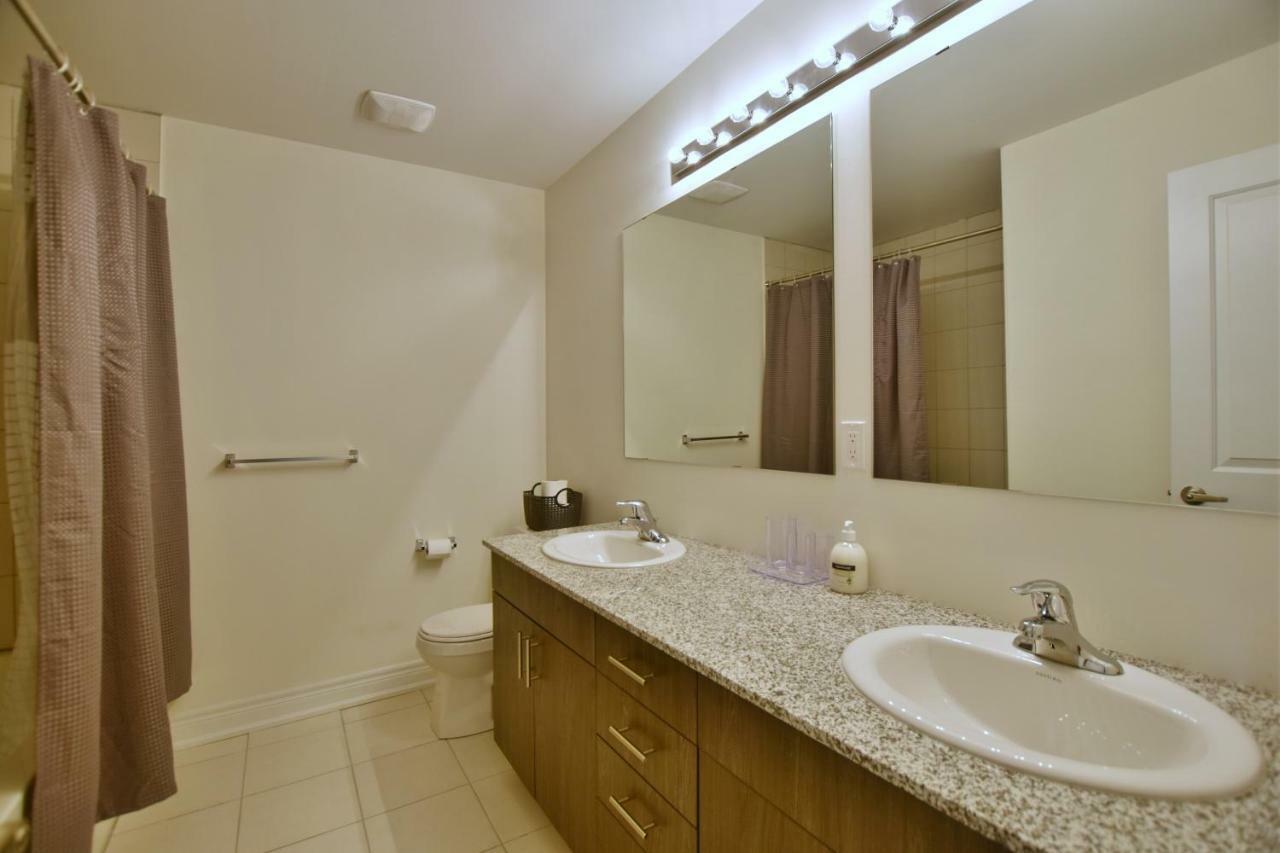 New Blue Mountain Village Snowbridge Executive Townhome Sleeps 10 With Outdoor Pool And Shuttle Nottawa Eksteriør billede